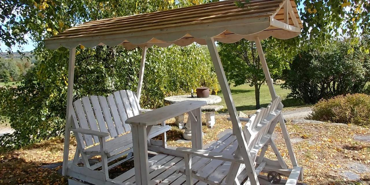 Au Coeur Des Jardins Guest house Compton